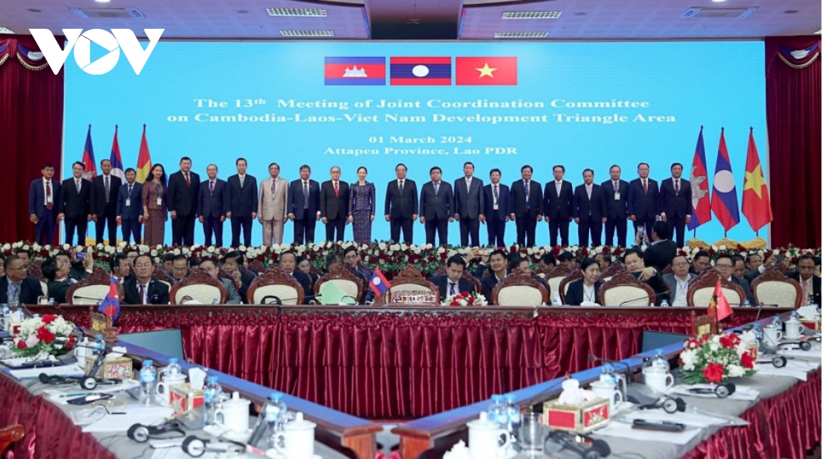 Vietnam boosts ties with Cambodia, Laos in development triangle area